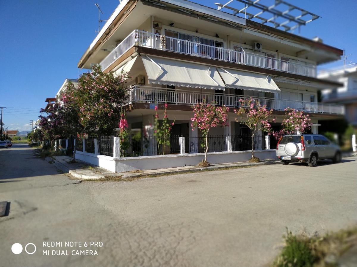 Cosi Apartment Paralia Dionysiou Exterior photo