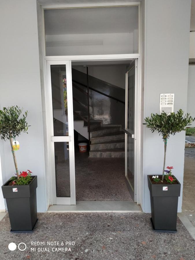 Cosi Apartment Paralia Dionysiou Exterior photo